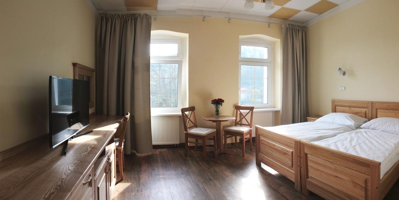 Hotel Orix Jáchymov Buitenkant foto
