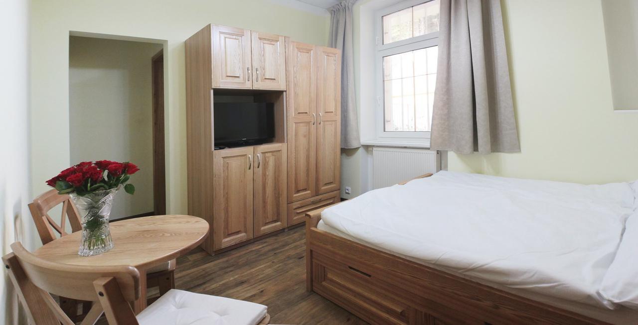Hotel Orix Jáchymov Buitenkant foto